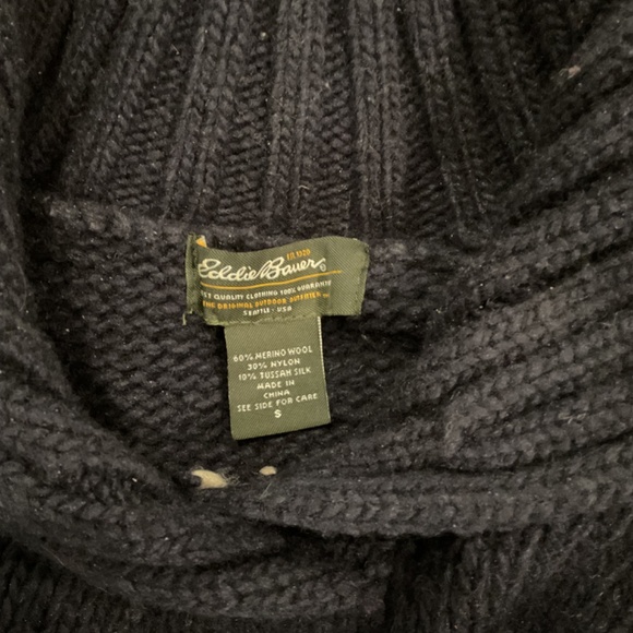 Eddie Bauer Navy Blue Snowflake Sweater - Picture 3 of 6